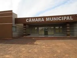 Sessão extraordinária discute aumento de salários e repasse de R$ 500 mil a time de futebol