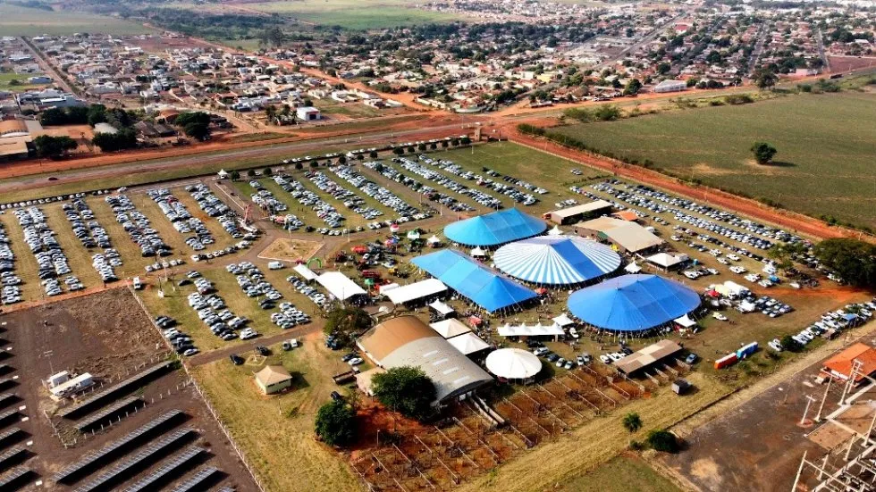  Ivinhema organiza 22º Leilão Direito de Viver pelo Hospital de Amor Evento tradicional reúne comunidade, doações e esperança na luta contra o câncer.