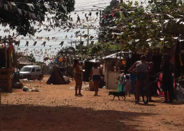 Adolescente morre e quatro pessoas ficam feridas em tiroteio durante festa junina em Campo Grande