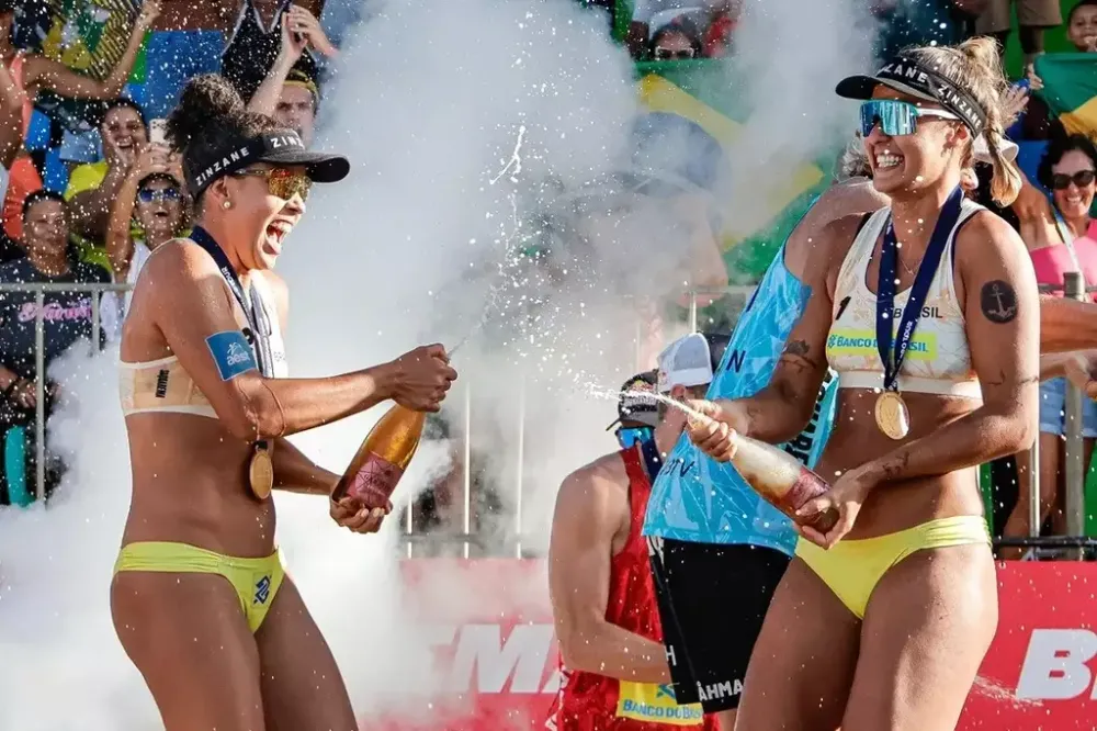 Ivinhema: atleta conquista etapa de Saquarema do Circuito Mundial de vôlei de praia