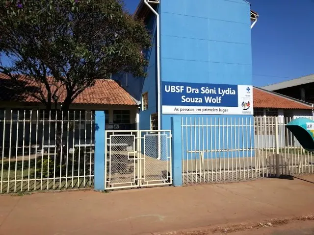 Bebê se afoga em balde no quintal de casa e não resiste