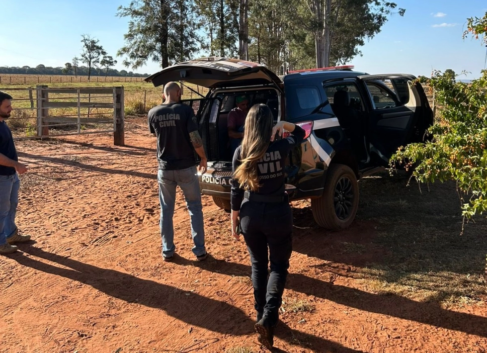 Após agredir companheira e enteado, homem é preso com arma ilegal em Nova Andradina