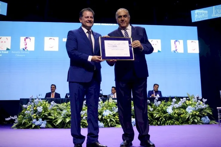 Parlamentar Renato Câmara recebe honraria da Câmara de Campo Grande
