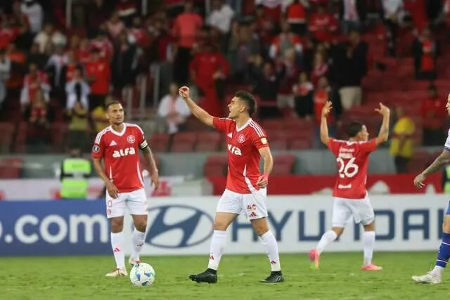 Inter reage e consegue empate em casa contra Nacional