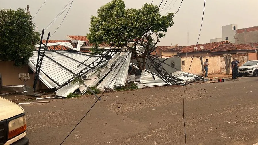 Tempestade em MS: Nova Andradina e dezenas de municípios recebem alerta de vento forte